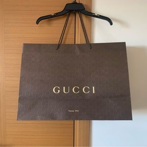 Gucci shopping paper bag
